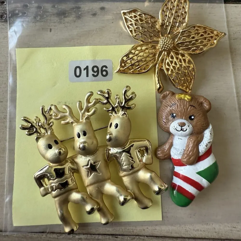 Vintage Holiday Brooch Pin Lot‎ Gold Tone Acrylic Dancing Reindeer Poinsettia